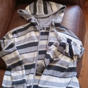 Elixir sweater with hood